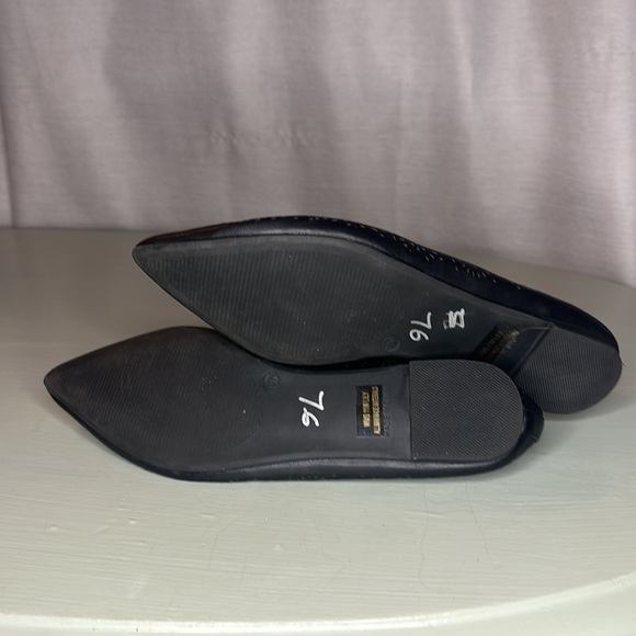 REPORT SCALLOPED POINTED TOE FLATS (size 11w) - Picture 3 of 3